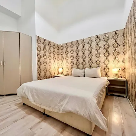 Experience Old Town Charm At Covaci 3br *