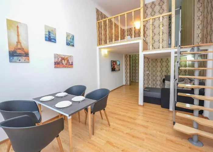 Experience Old Town Charm At Covaci 3br