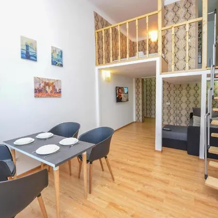 Experience Old Town Charm At Covaci 3br