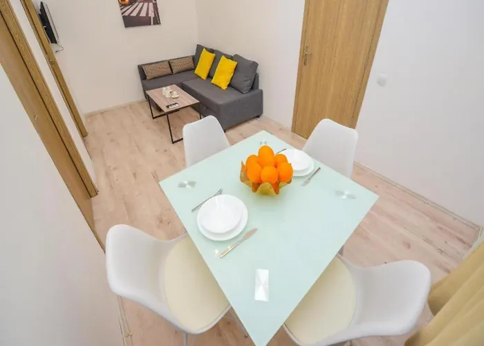 Experience Old Town Charm At Covaci 3br Appartement *