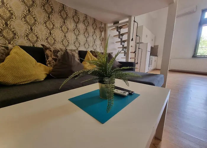 Experience Old Town Charm At Covaci 3br * Boekarest