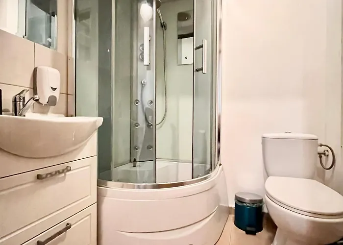 Experience Old Town Charm At Covaci 3br Appartement