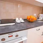Experience Old Town Charm At Covaci 3br アパート ブカレスト