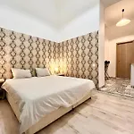 アパート Experience Old Town Charm At Covaci 3br