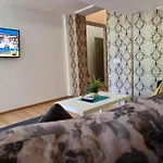 アパート Experience Old Town Charm At Covaci 3br